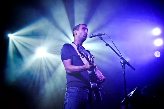 The Hidden Cameras og Men Among Animals: Voxhall, Århus