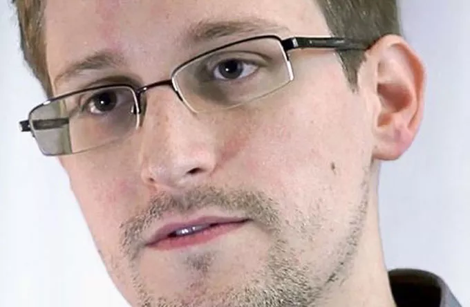 Edward Snowden indspiller sang med Jean Michel Jarre