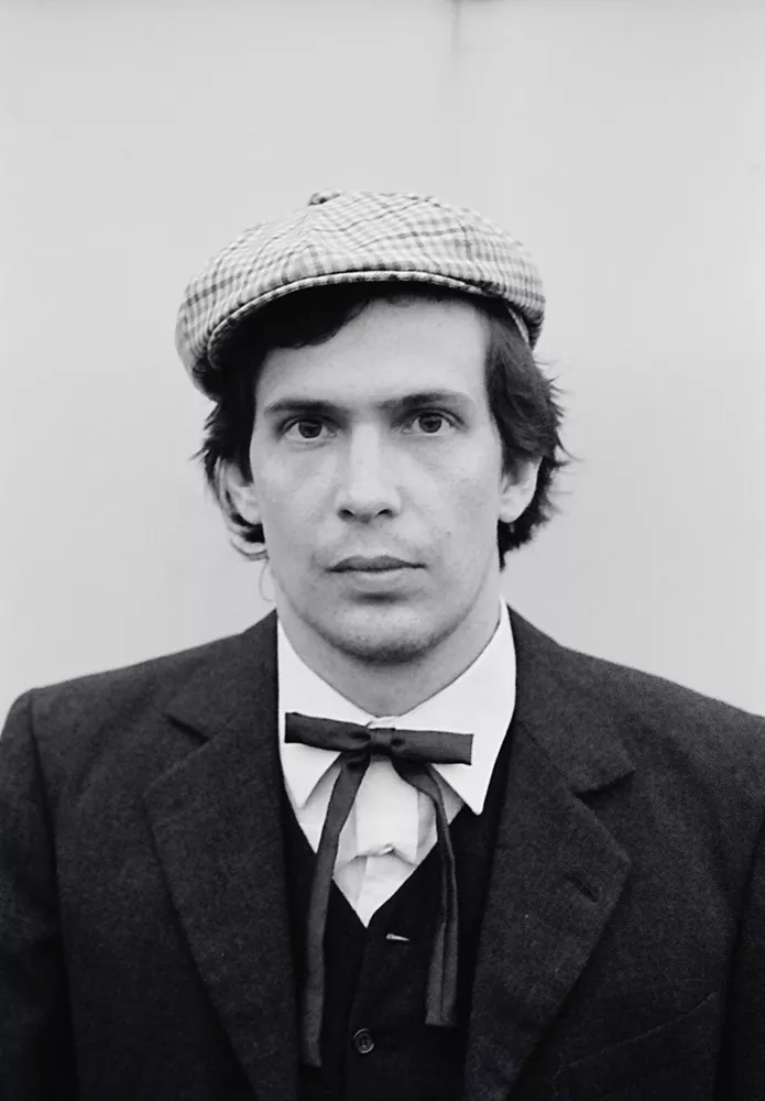 Kristian Leth langer ud efter anmeldere