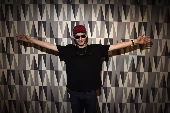 Er det en … Nej, det er Emil Stabil