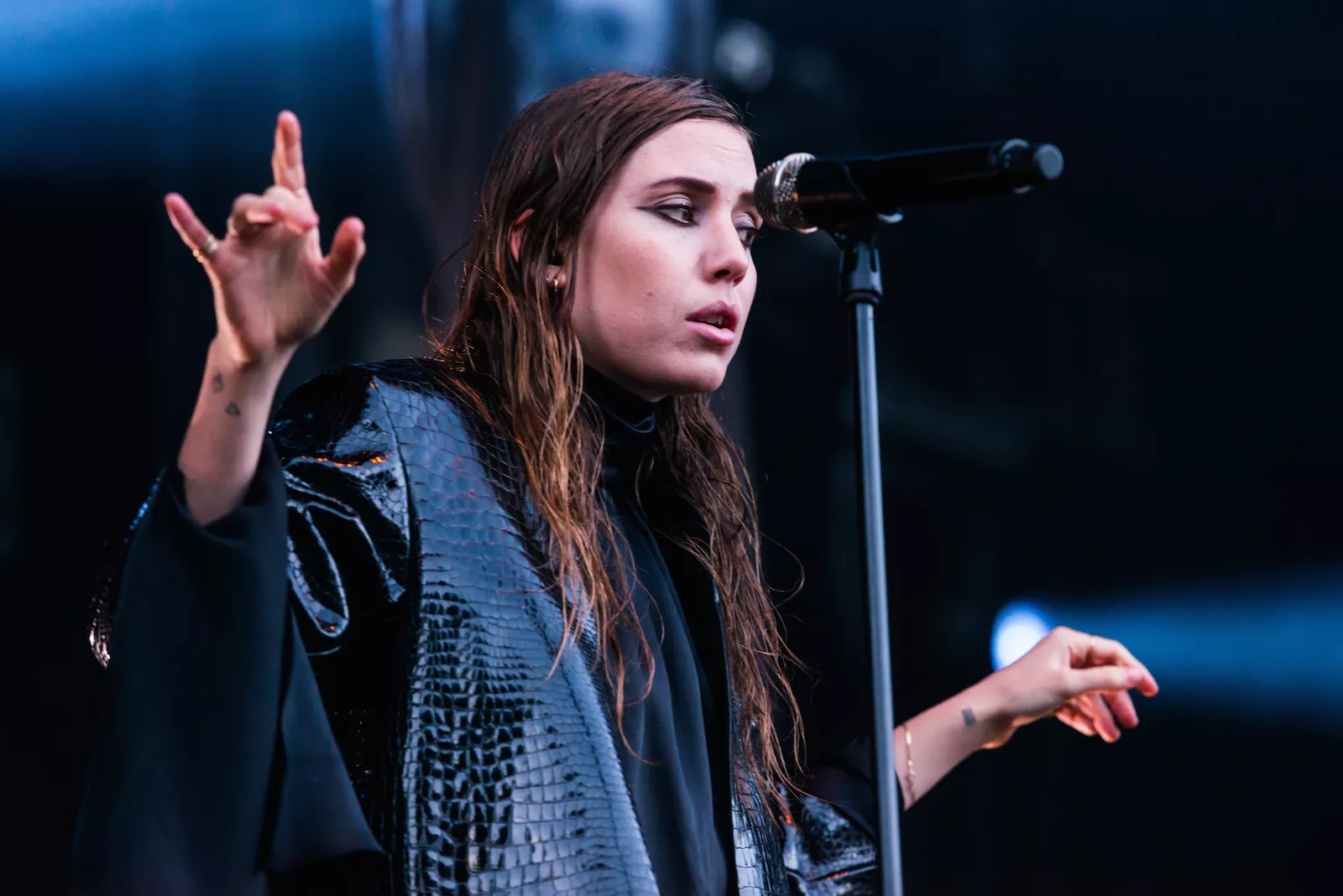 Se Lykke Li fortolke Drake-nummer 