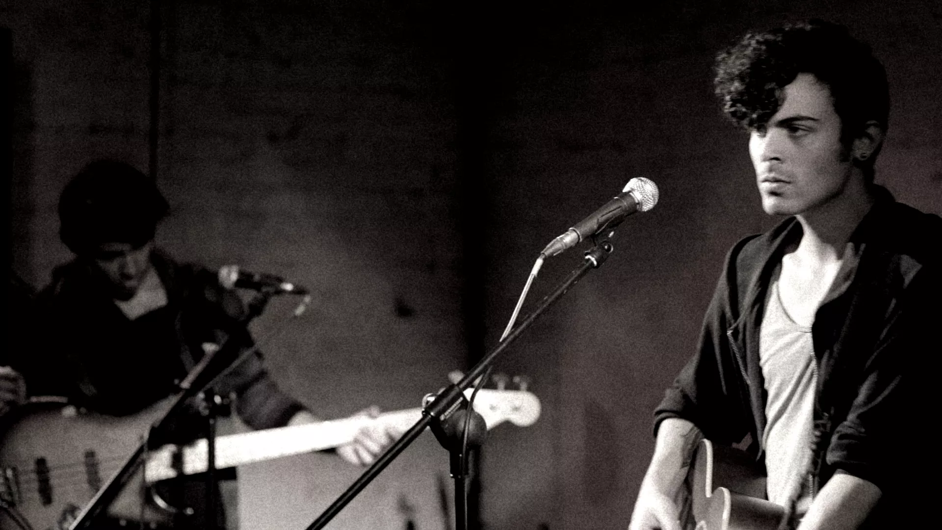 Alex Vargas – dansk singer-songwriter er hjemme fra London