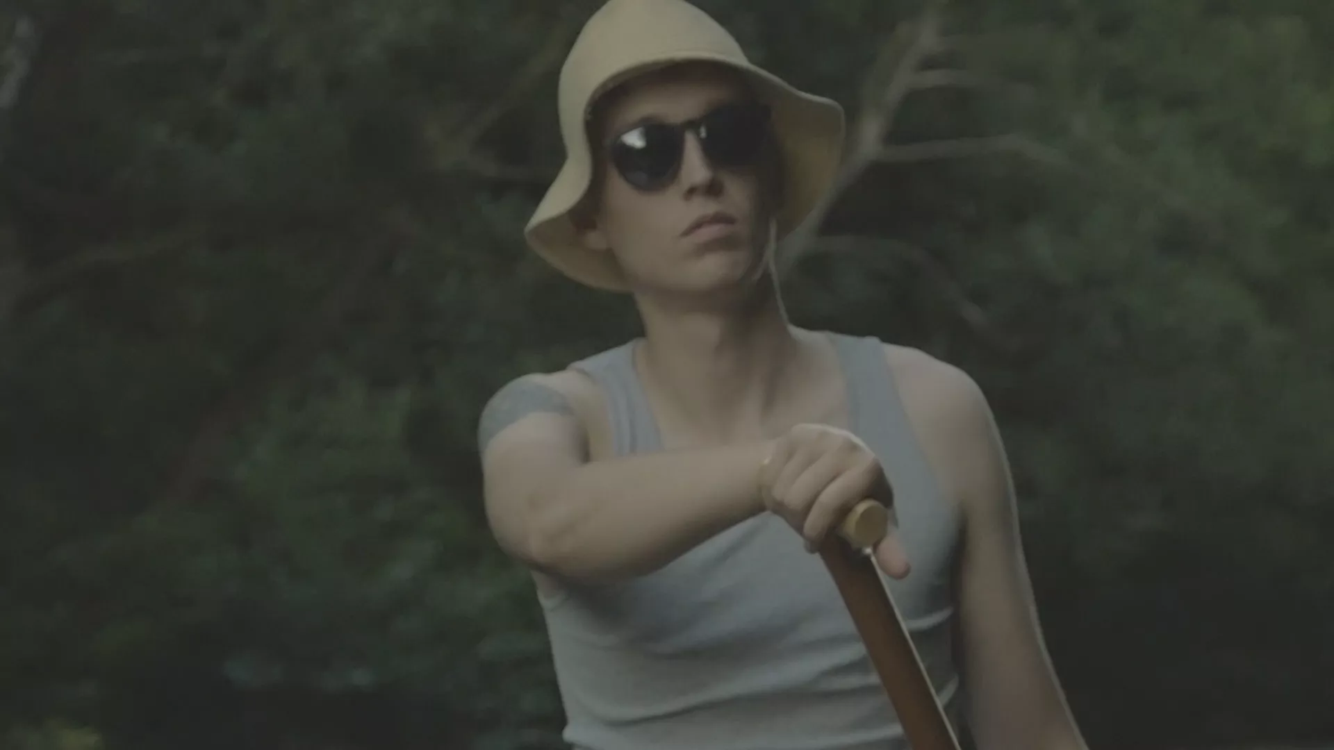 Rapperen Loke Deph – kendt fra Benals album – varsler solodebut med naturskøn video