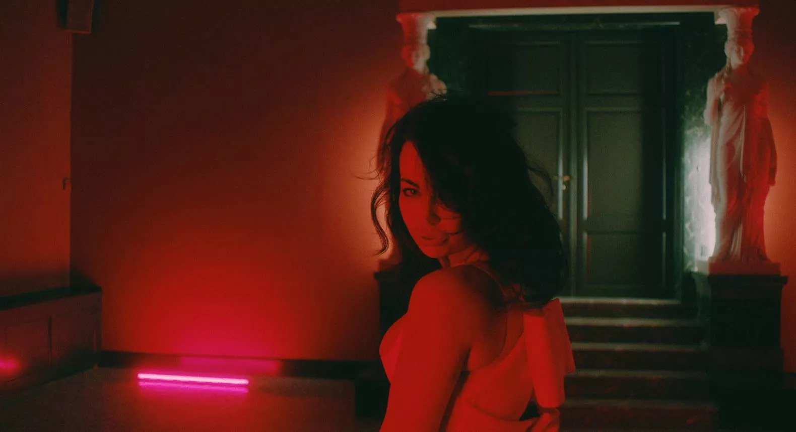 Aura skruer op for sin indre Shania Twain