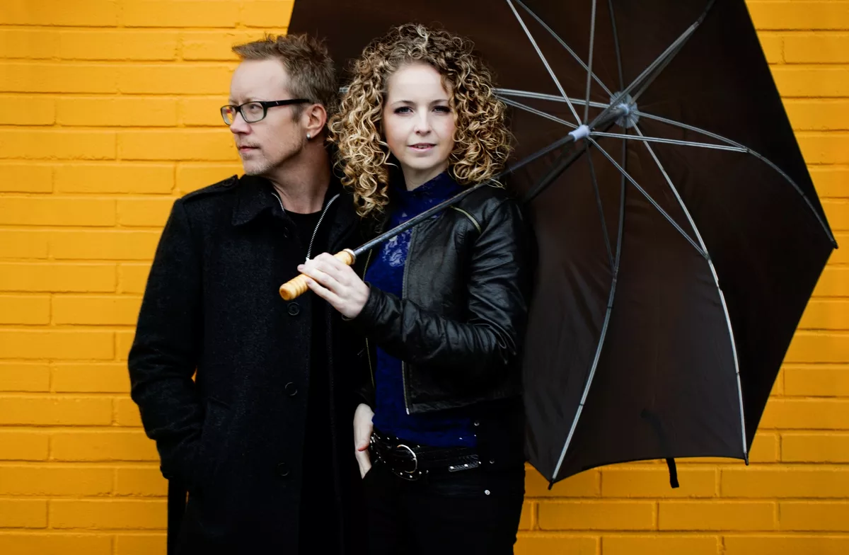 Hush fortæller om det nye album sang for sang