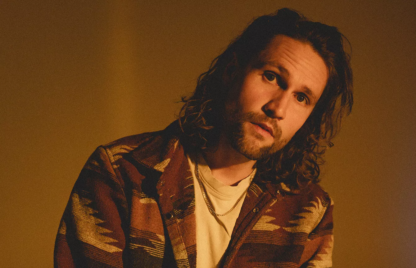 Lovende dansk solococktail med ingredienser fra både indie- og r&b-hylden