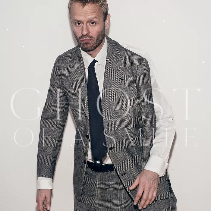 Ghost Of A Smile - Peder