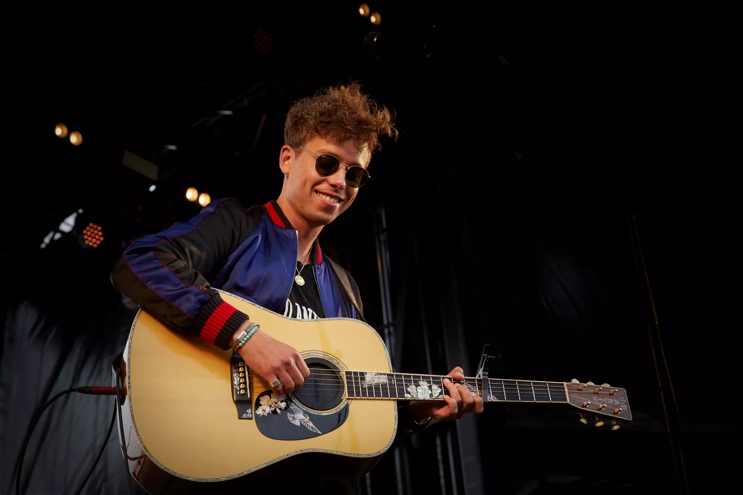 Mads Langer udgiver akustisk version af “Flawless” – hør den her 