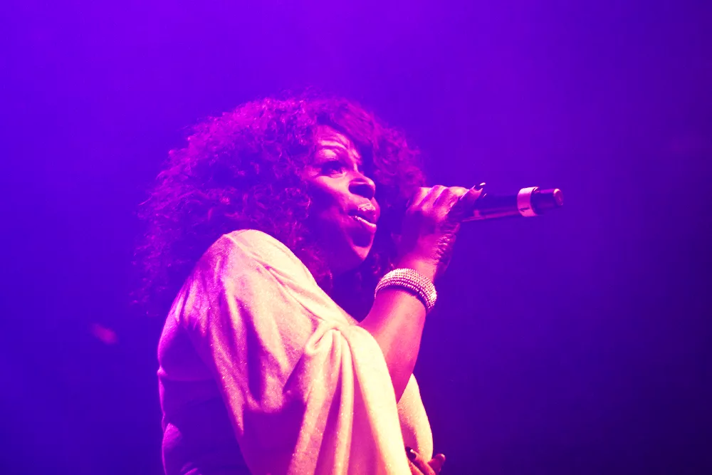 Angie Stone arresteret for groft overfald på datter