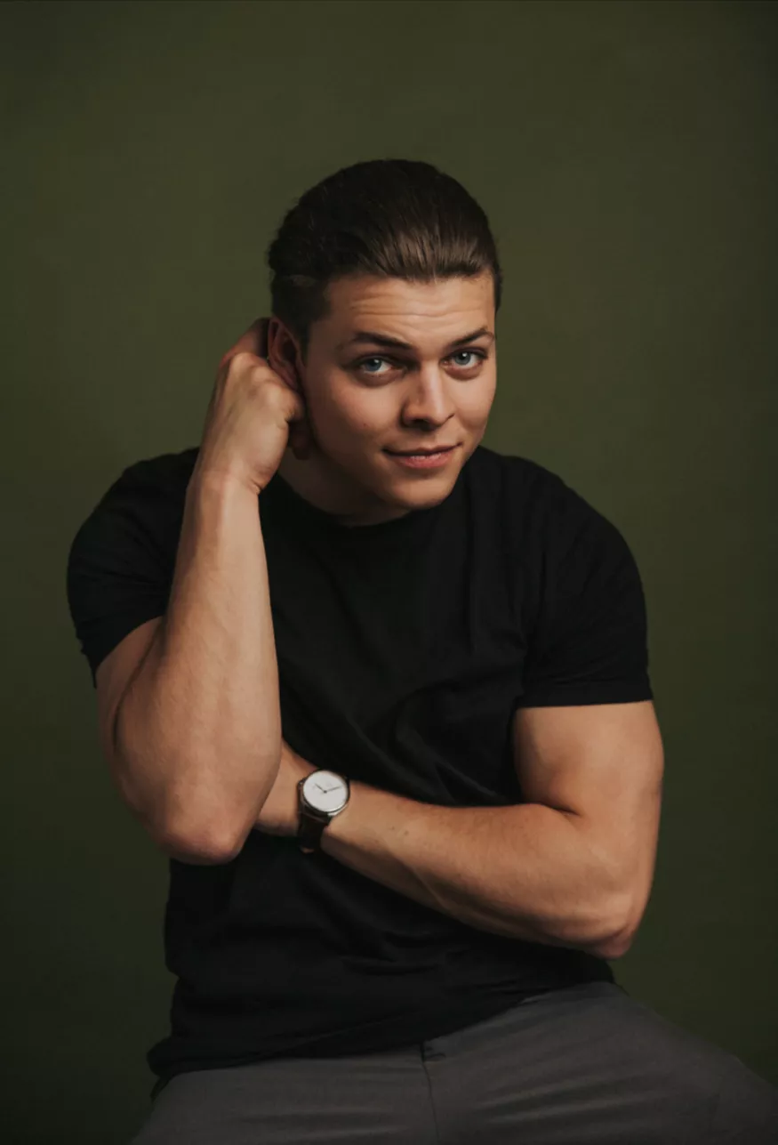 ALEX HØGH: "Jeg har aldrig haft svært ved at anerkende god popmusik"