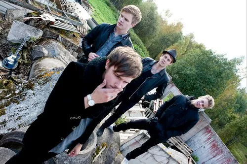 Goodlooking Trash öppnar Peace & Love