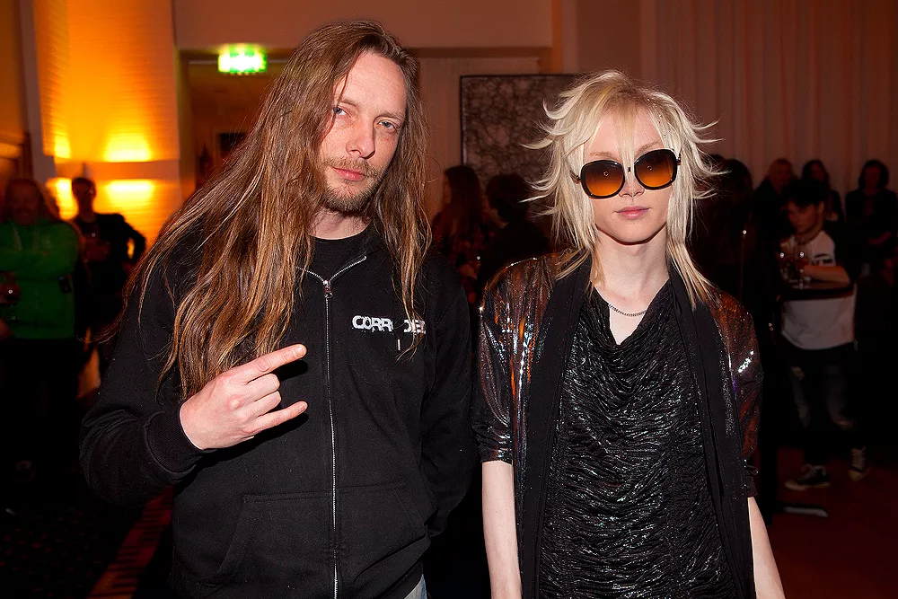 Yohio till attack mot bokvägrare