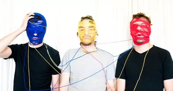 Three Trapped Tigers gæster Atlas