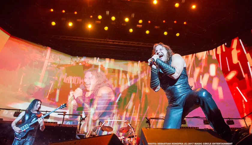 Manowar invaderer atter Danmark