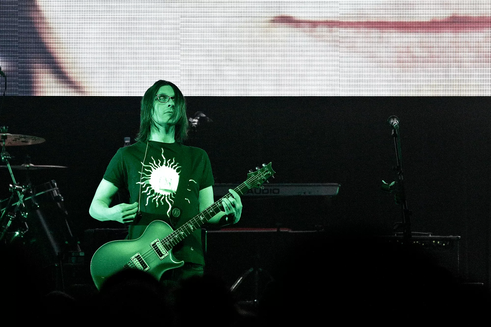 Terrængående totaloplevelse i tekst, toner og billeder