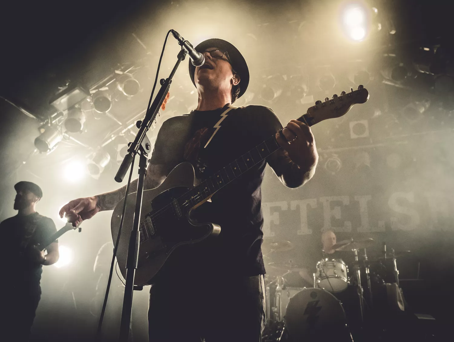 Stiftelsen på turné