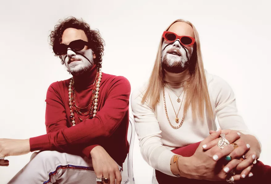 ”Vad spelas INTE på radio just nu?”