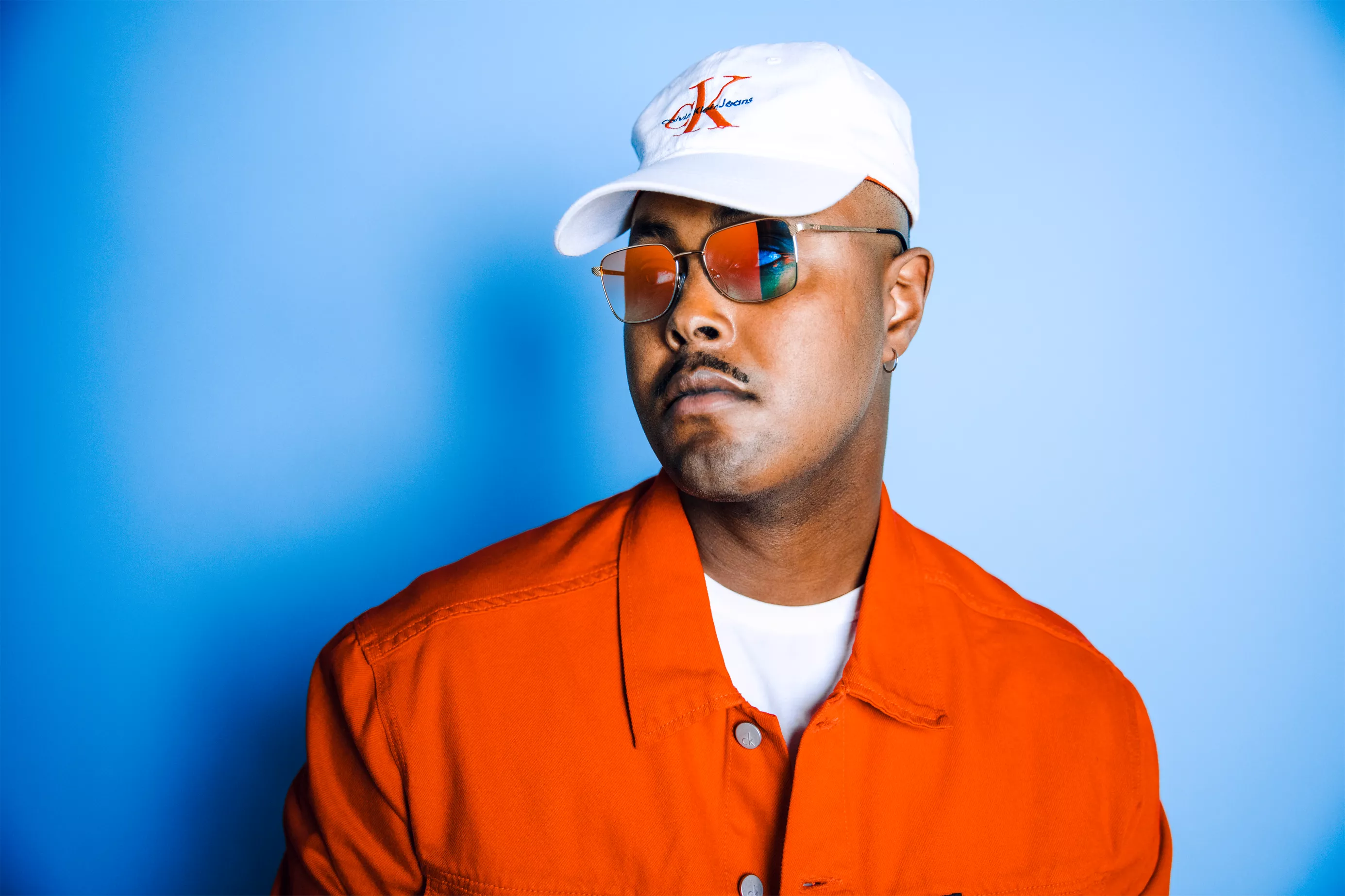 Sur opvækst bliver lavet til sukkersød lemonade på debut