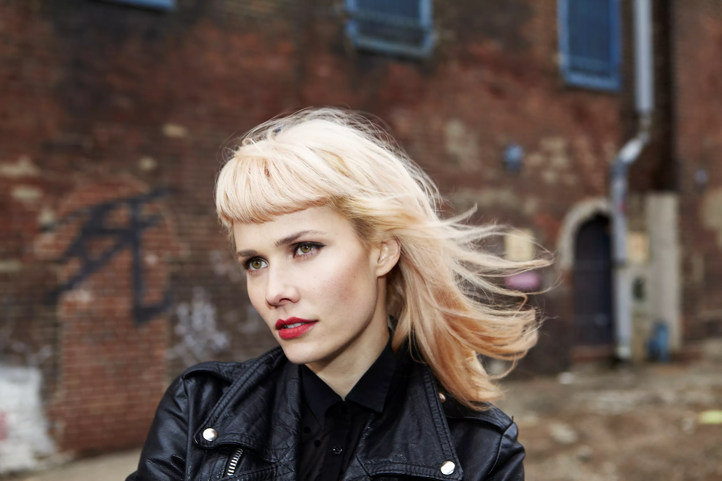 Oh Land klar med single og turné