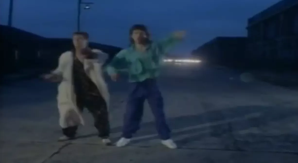 Se Bowie og Jagger danse vildt i lydløs video