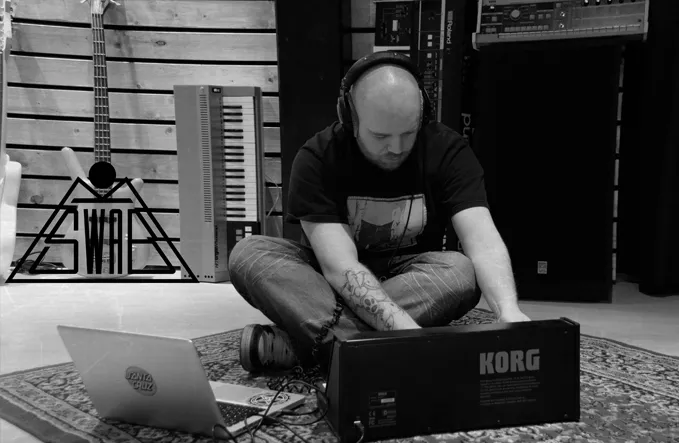 Premiere: Se ny video med BliGlad-Christopher og Swab