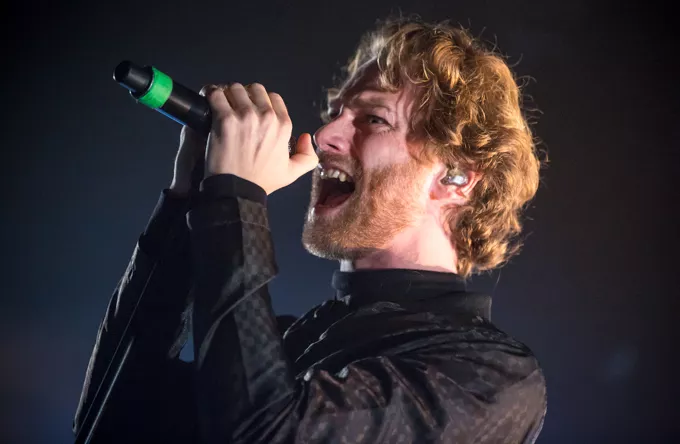 Hør Turboweekends nye single – album om hjørnet