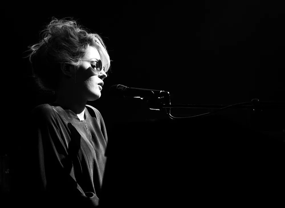 Edda Magnason: Debaser Medis, Stockholm