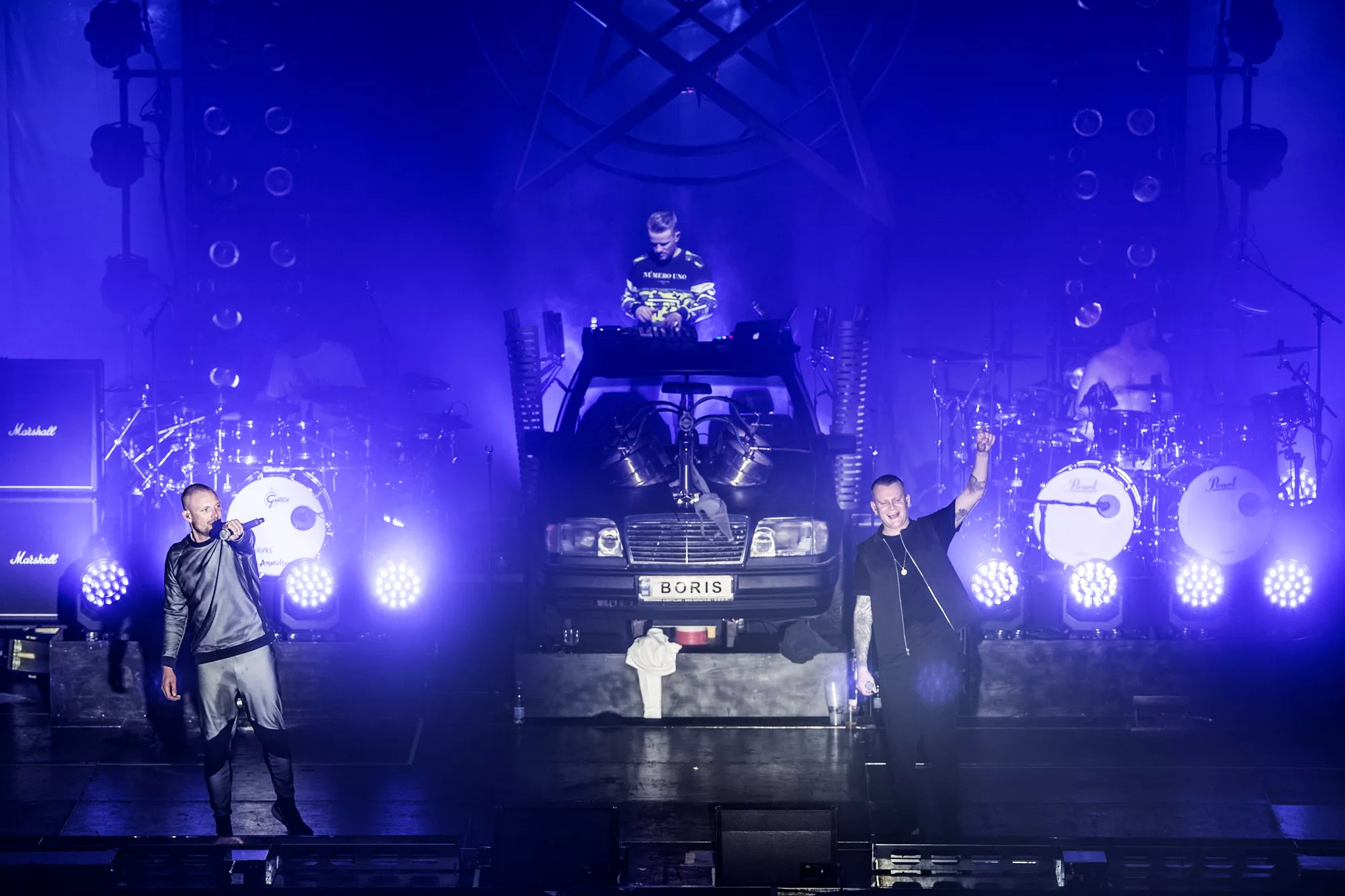 Suspekt giver ekstrakoncert