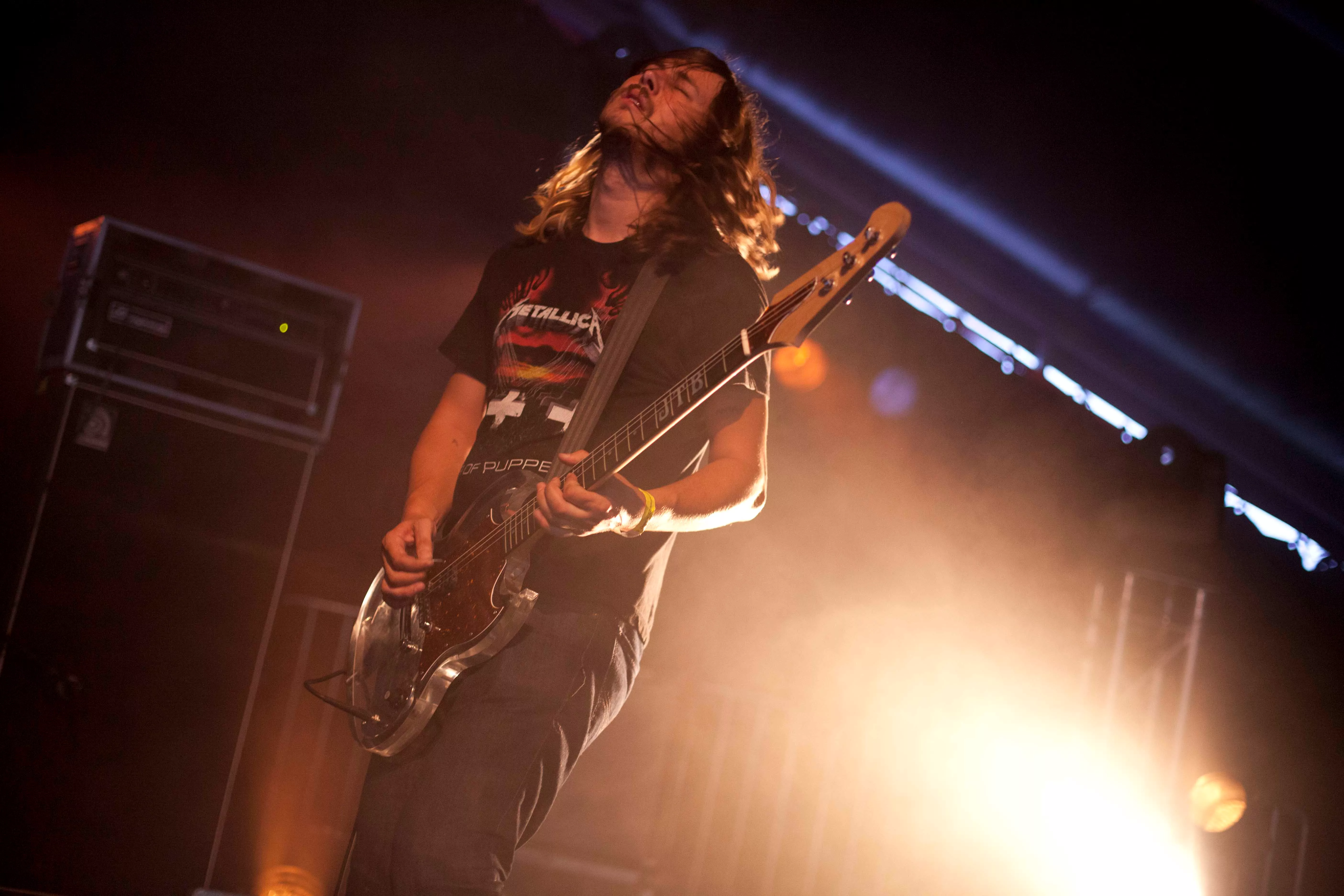 JEFF the Brotherhood: Basstionen, Pstereo