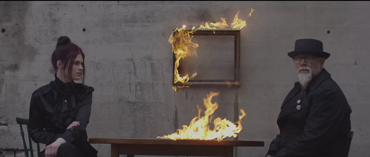 ''Om att stå utanför system-mallen''