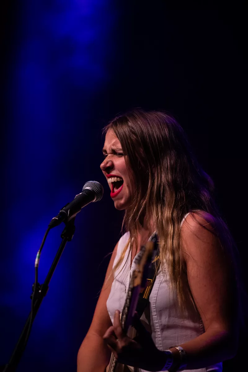 Rigmors poesi skaber et ekkokammer, du aldrig vil ud af igen 