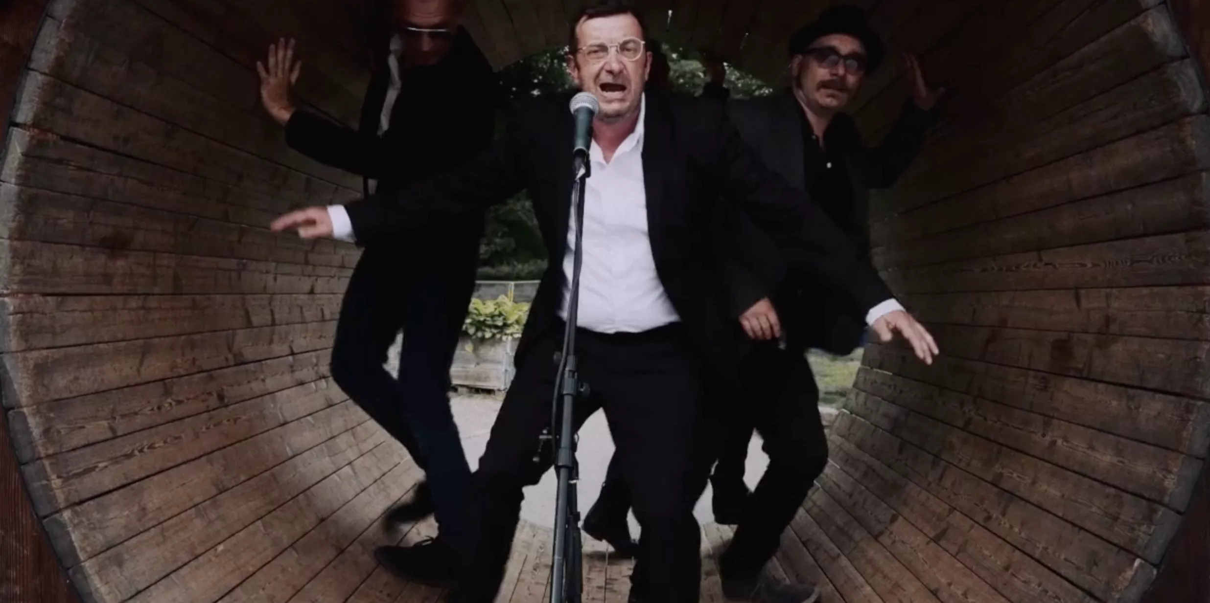 VIDEOPREMIERE: All star-undergrundsbandet Falderebet melder ud: "Jeg har ingen problemer"