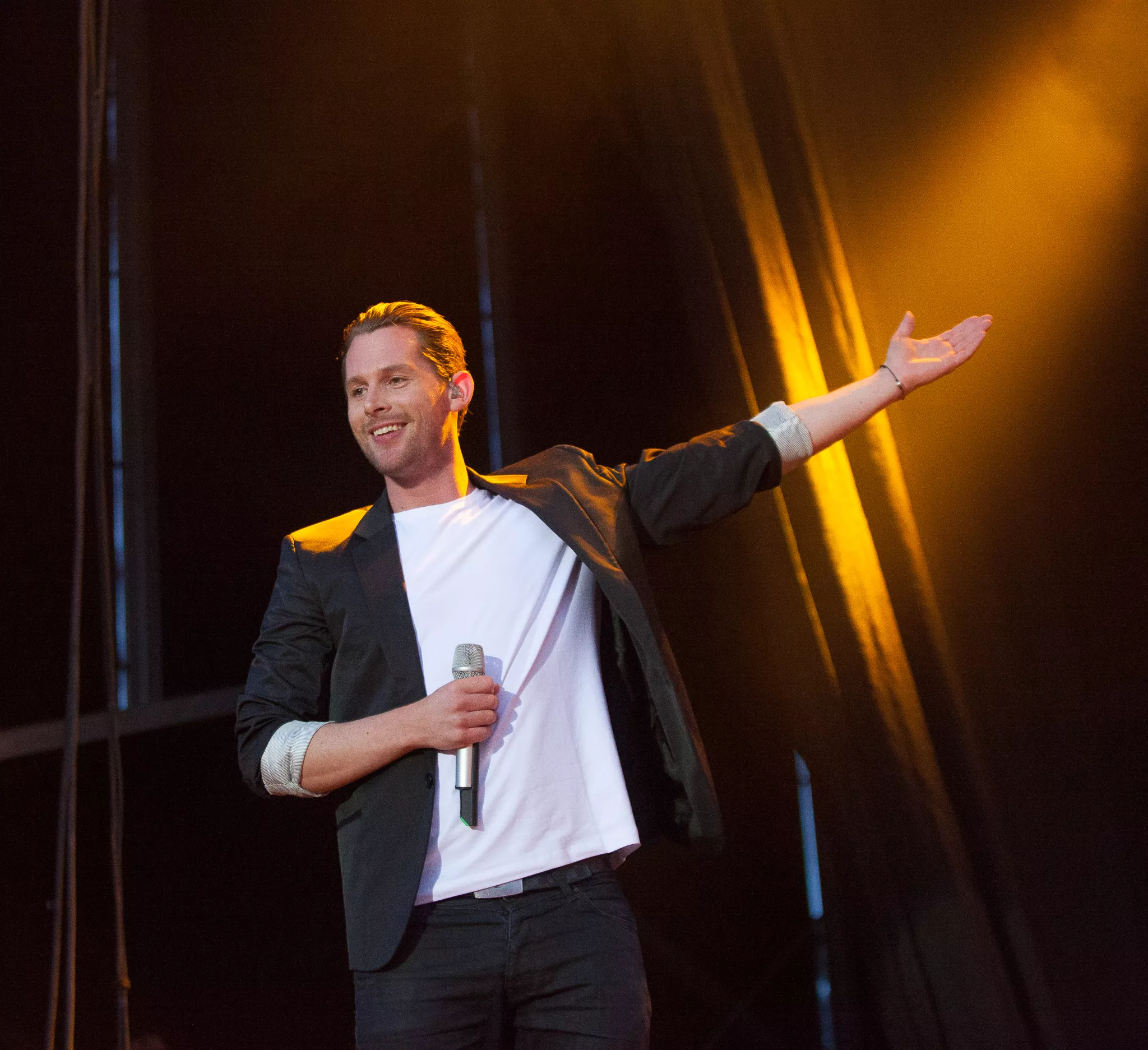 Rasmus Seebach på vej med treer