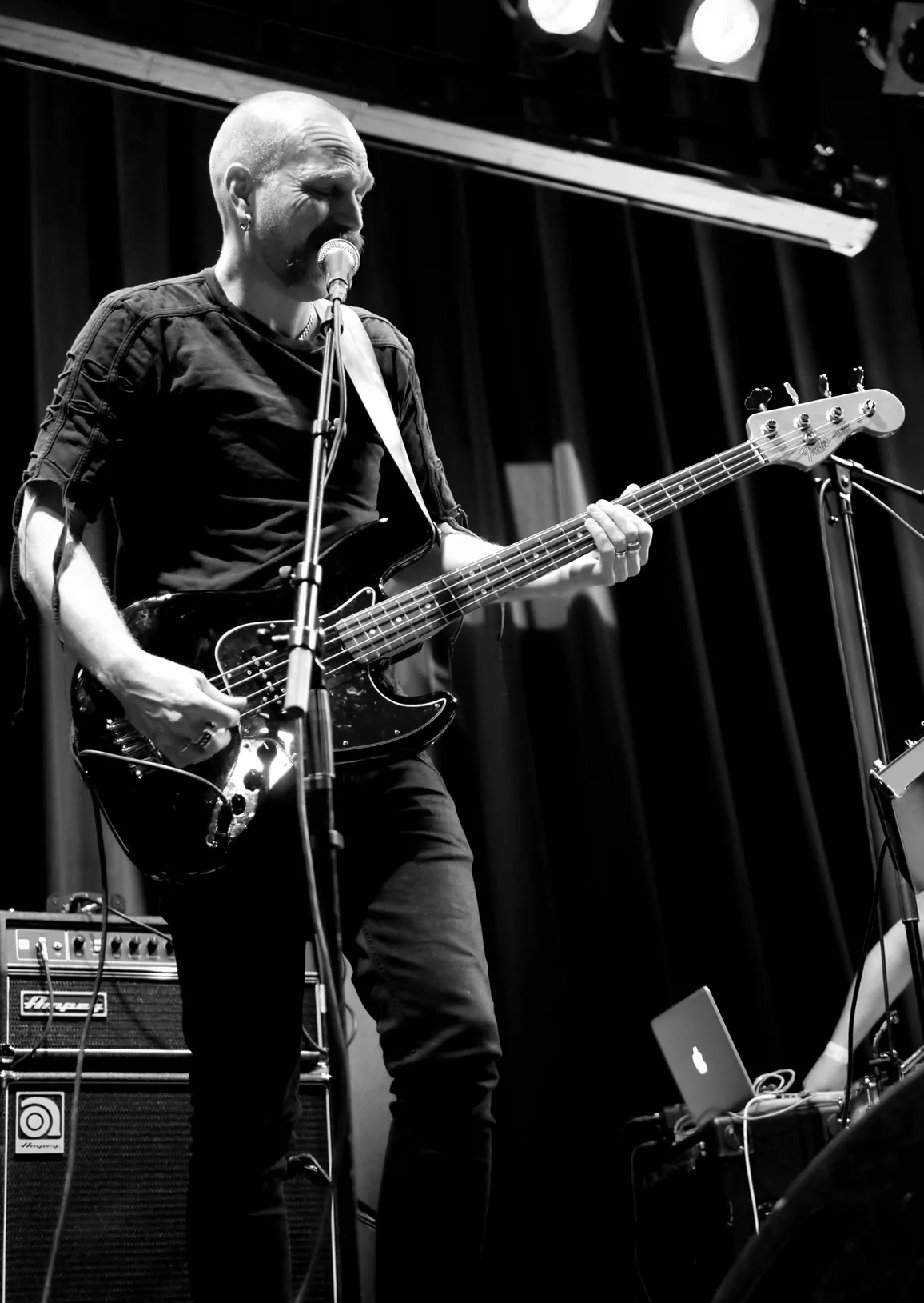 Aslak Hartberg's The Fuzz: Victoria, by:Larm