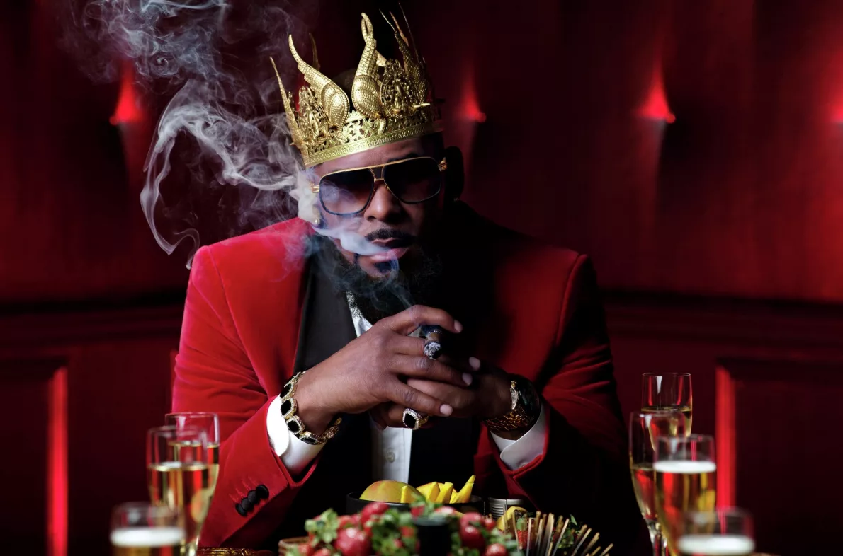 Ny video påstås at vise R. Kelly begå sexovergreb på en 14-årig