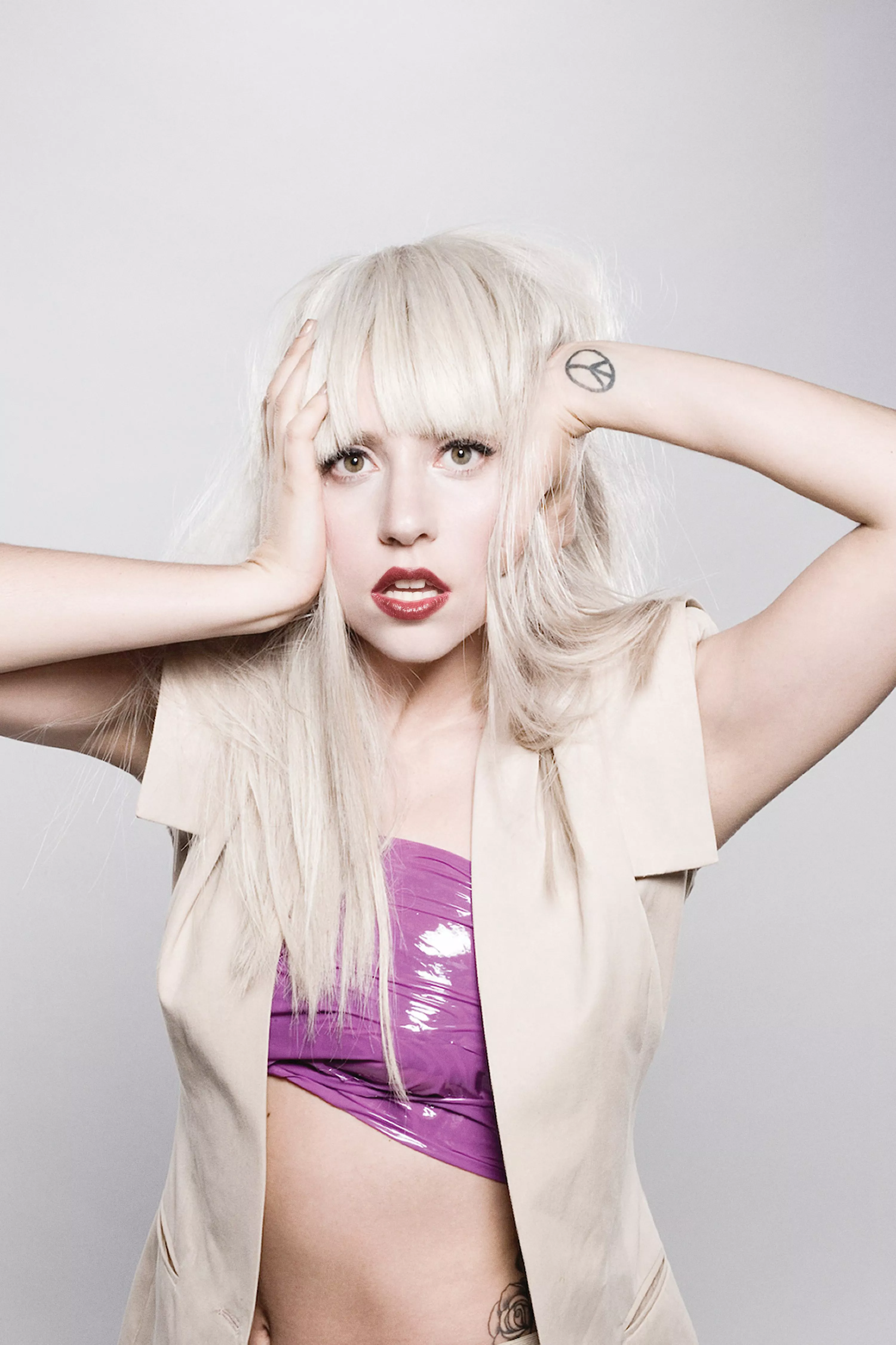 Lady Gaga og Mark Ronson i krangel med The Black Keys-trommis