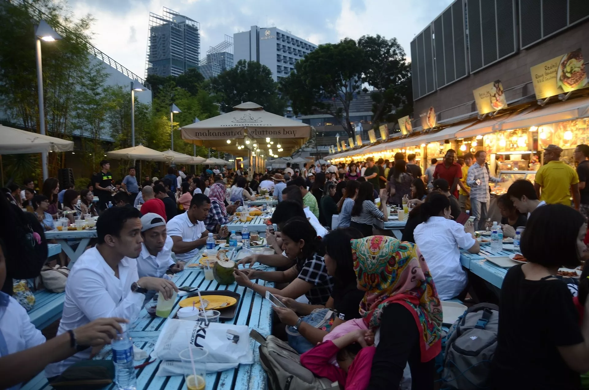 Restriktioner lempes: Musikken spiller igen – lavt – i Singapore
