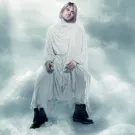 Courtney Love fordømmer sko-kampagne