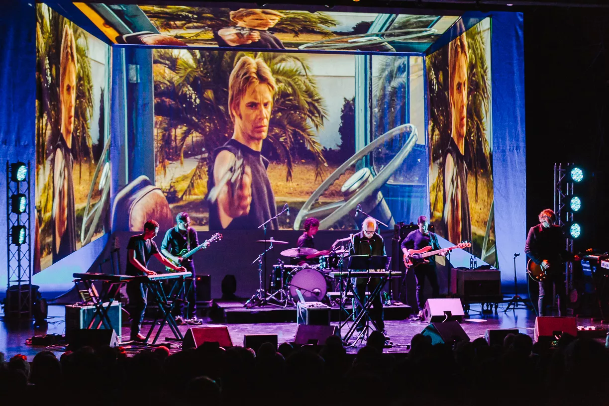 De magiska klassikerna överglänser det stabbiga nya materialet