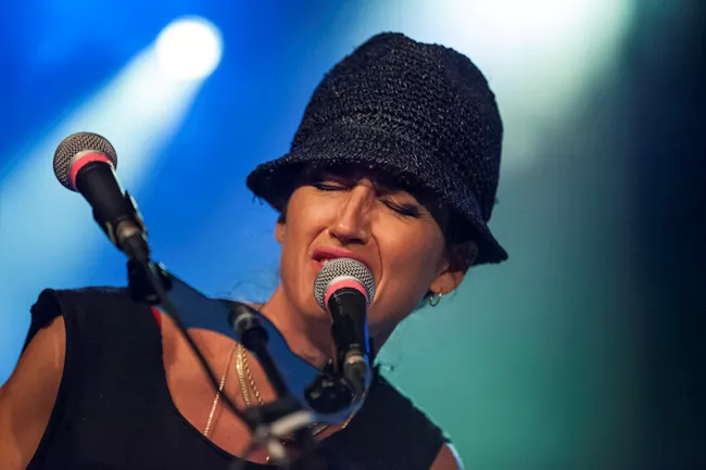 Joan As Police Woman: Posten, Odense