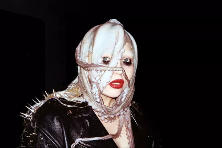 "Jag hoppas på att fånga någon slags självkänsla hos folk"