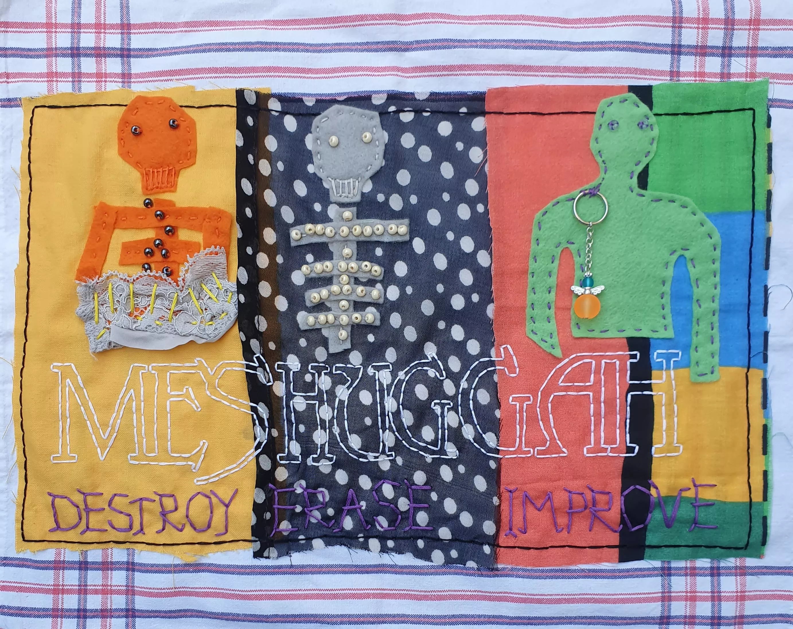 Filippa har broderat 42 metalomslag – som ställdes ut