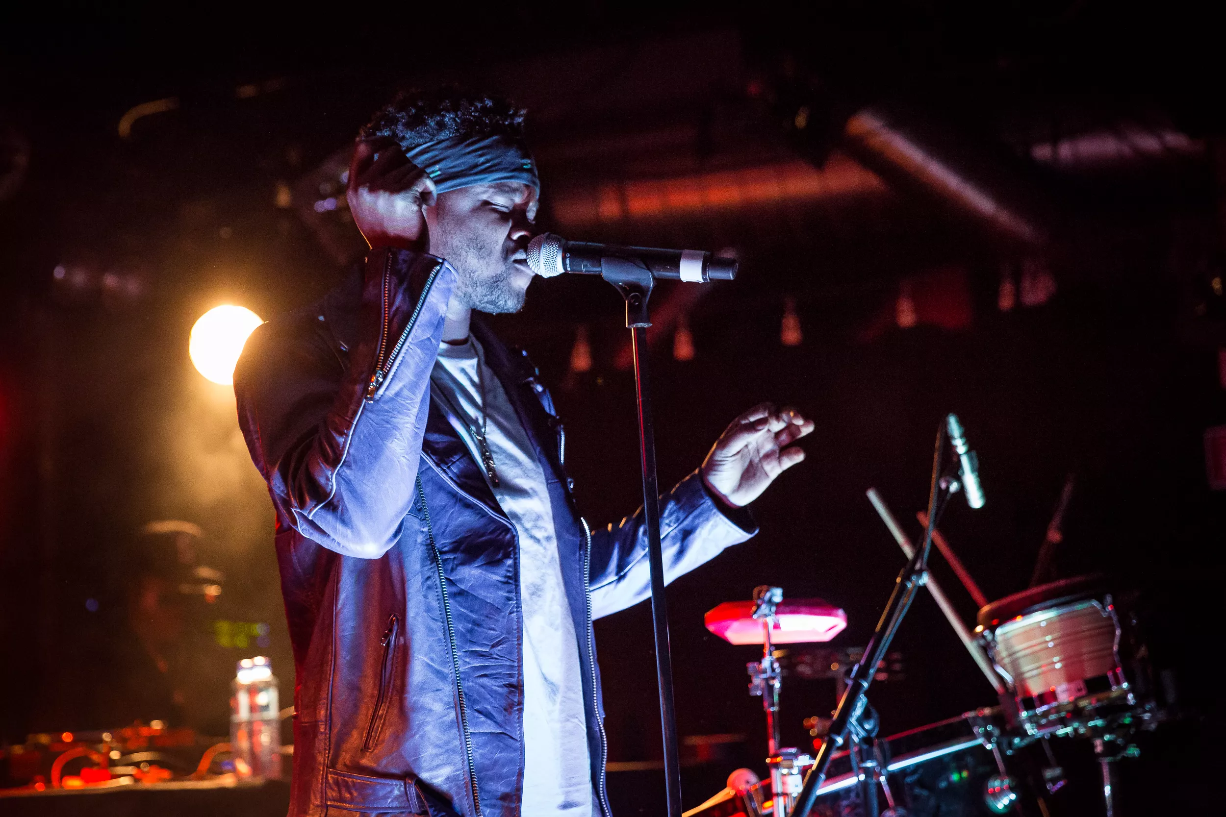 Stilrent og selvsikkert - med en fantastisk sjelfull stemme i bunn