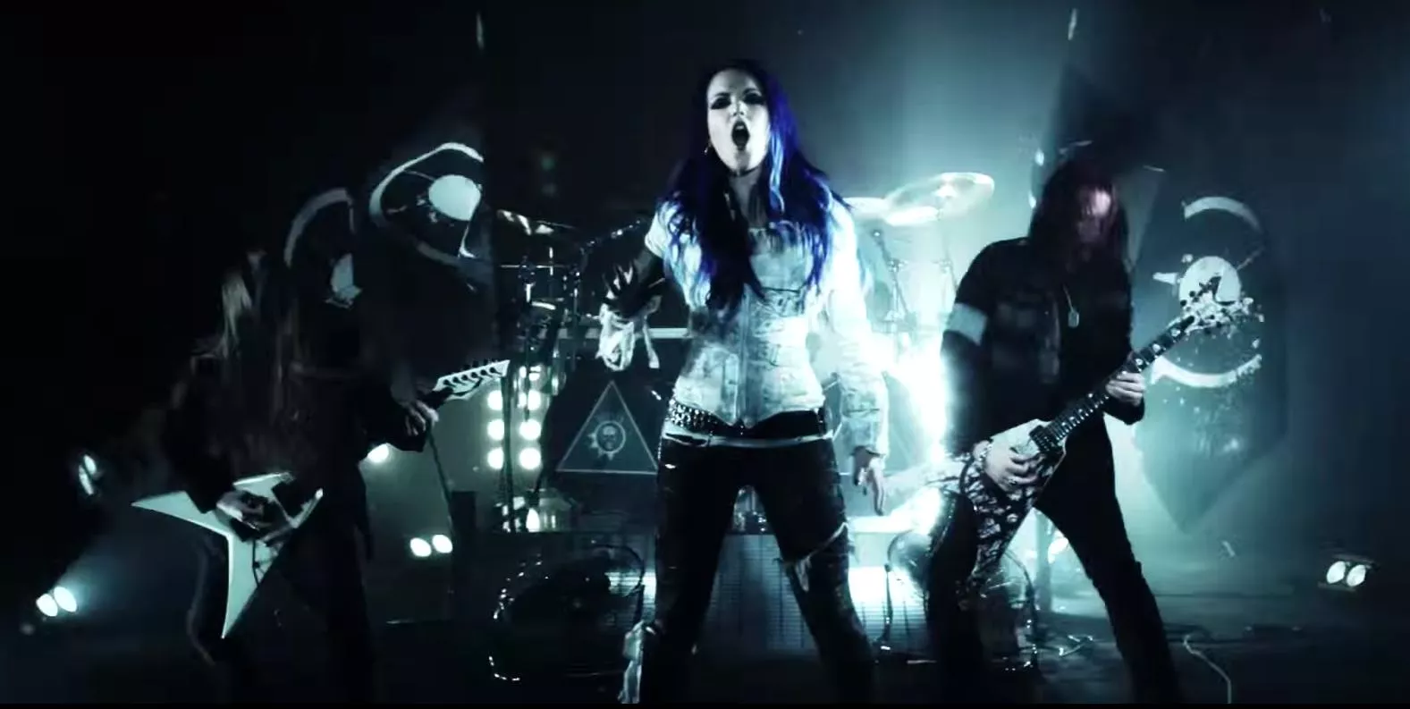 Genomförde flera gig trots brutet ben