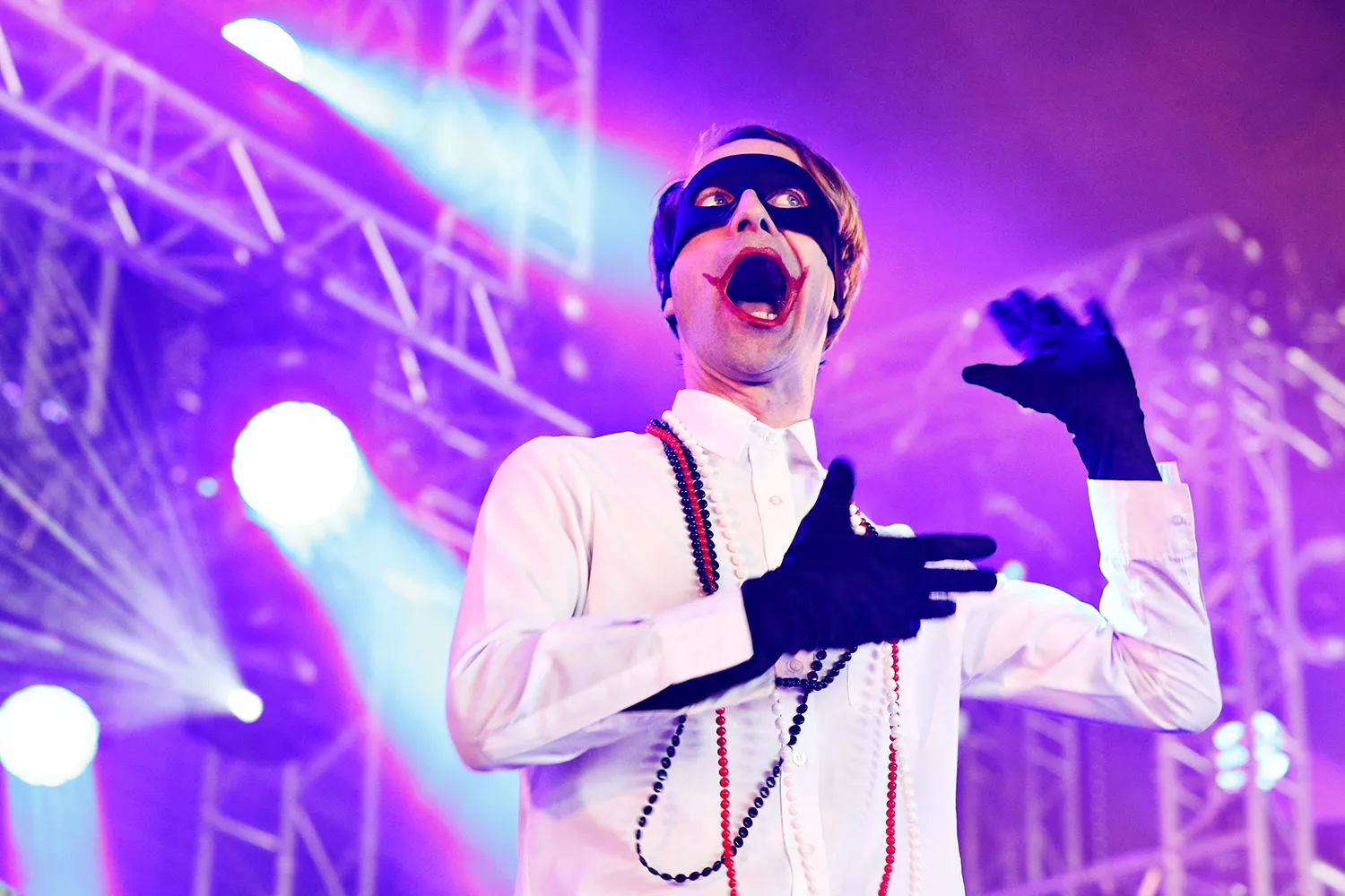 bob hund kommer til Danmark - låner instrumenter igen