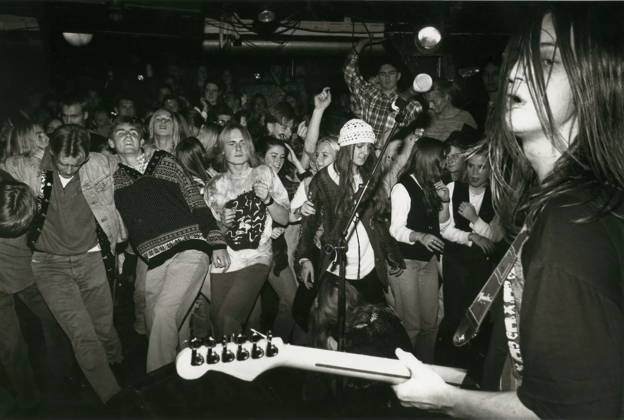 DIZZY MIZZ LIZZY: Se de flotte fotos fra alle årene