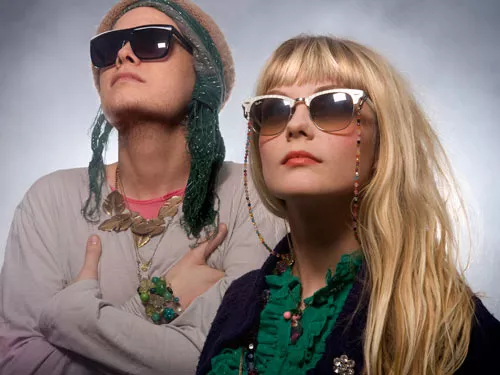 The Asteroids Galaxy Tour klar med video