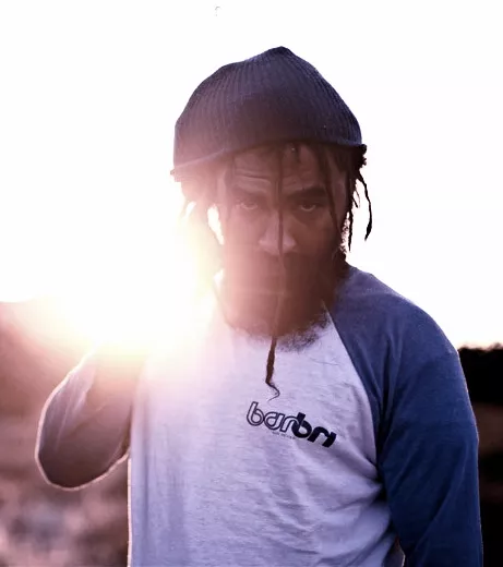 Gonjasufi till Sverige