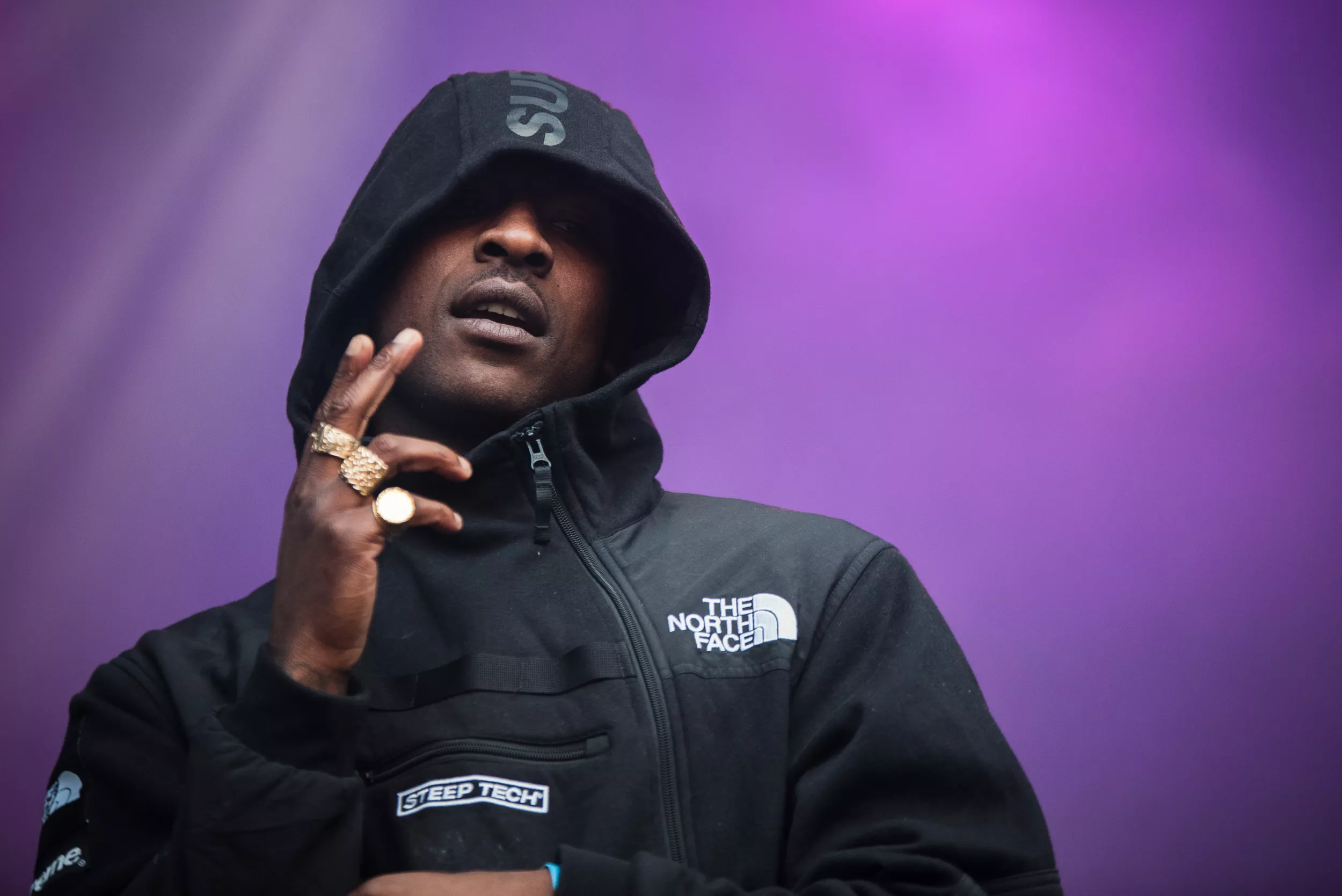 Det er så hårdt. Lige på. Lige fra begyndelsen. 