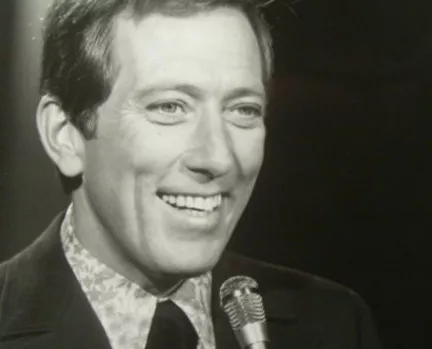 Legendarisk crooner er død 